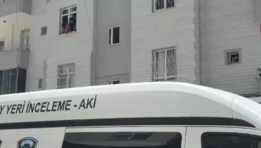 Tarsus’ta evinde ölü halde bulundu Tarsus’ta evinde ölü halde bulundu