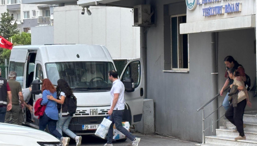 Seferihisar Belediyesine operasyonda 7 şüpheli adliyede Seferihisar Belediyesine operasyonda 7 şüpheli adliyede
