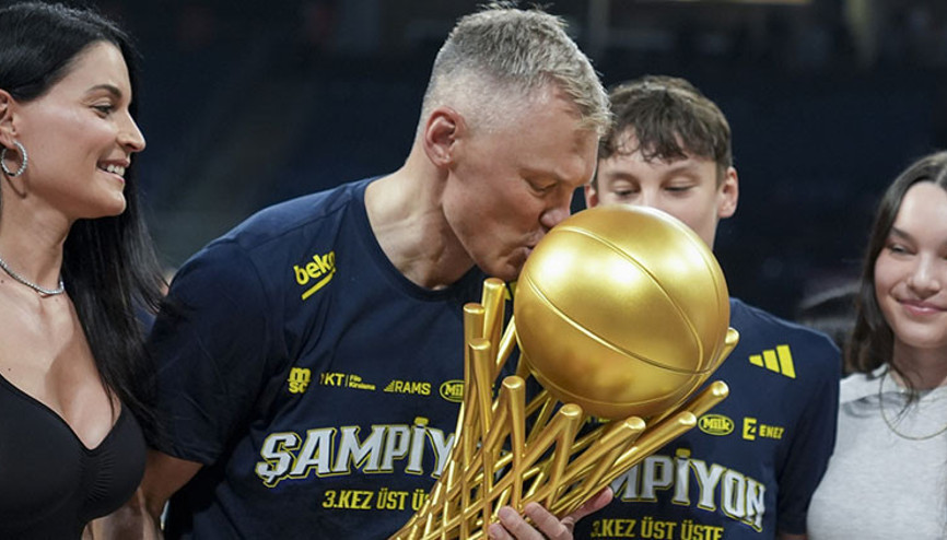 Sarunas Jasikevicius: Şampiyon olduğumuz için çok mutluyuz