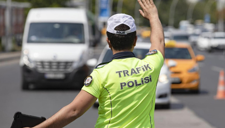 İstanbulda 2 ilçede yarın bazı yollar trafiğe kapatılacak İstanbulda 2 ilçede yarın bazı yollar trafiğe kapatılacak