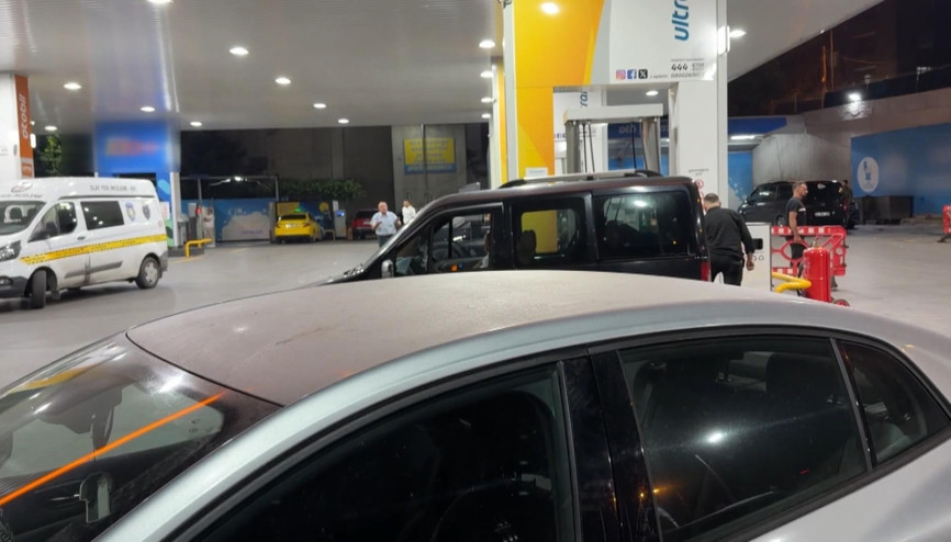 Eyüpsultan’da akaryakıt istasyonunda silahlı saldırı: 3 yaralı