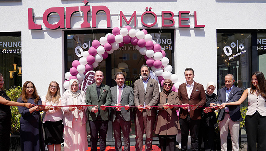 Avrupa mobilya pazarına güçlü giriş: Larin Möbel, Köln’de ilk showroomunu hizmete açtı