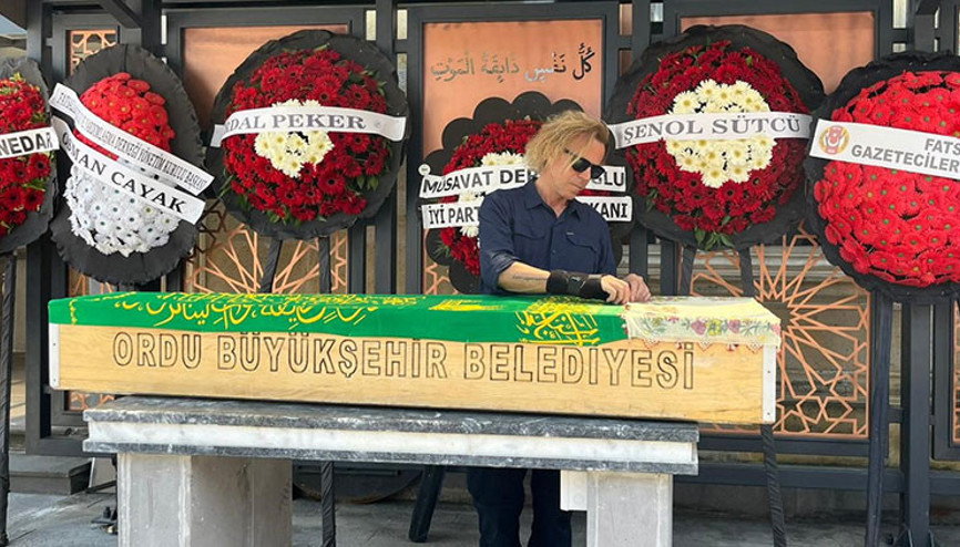 Soner Arıcanın annesi Altun Arıca son yolculuğuna uğurlandı
