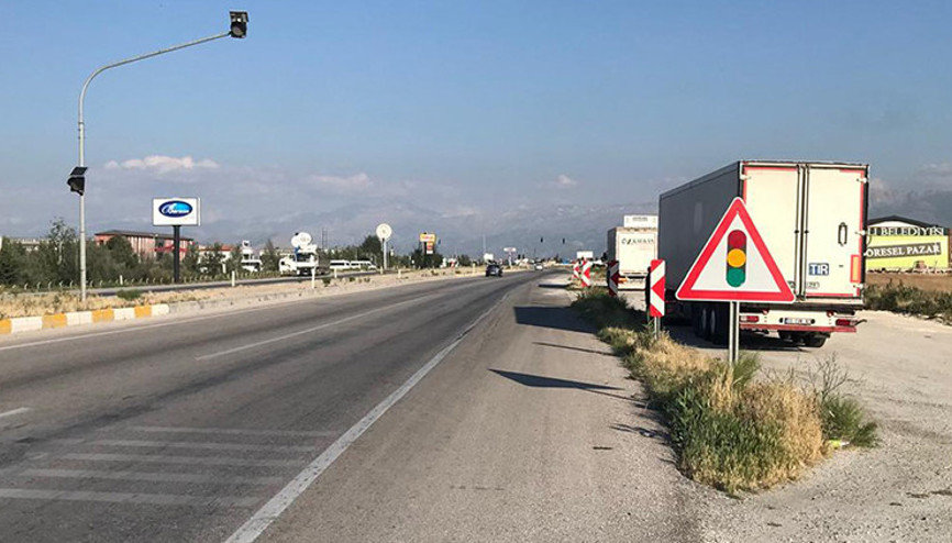 Yol kenarında tabancayla vurulmuş halde bulundu