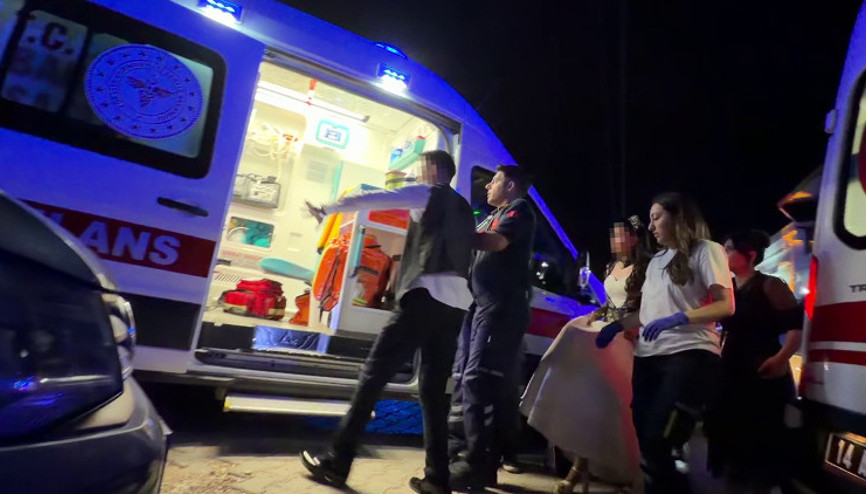 Düğünde kavga Damat dahil 3 kişi yaralandı Düğünde kavga Damat dahil 3 kişi yaralandı