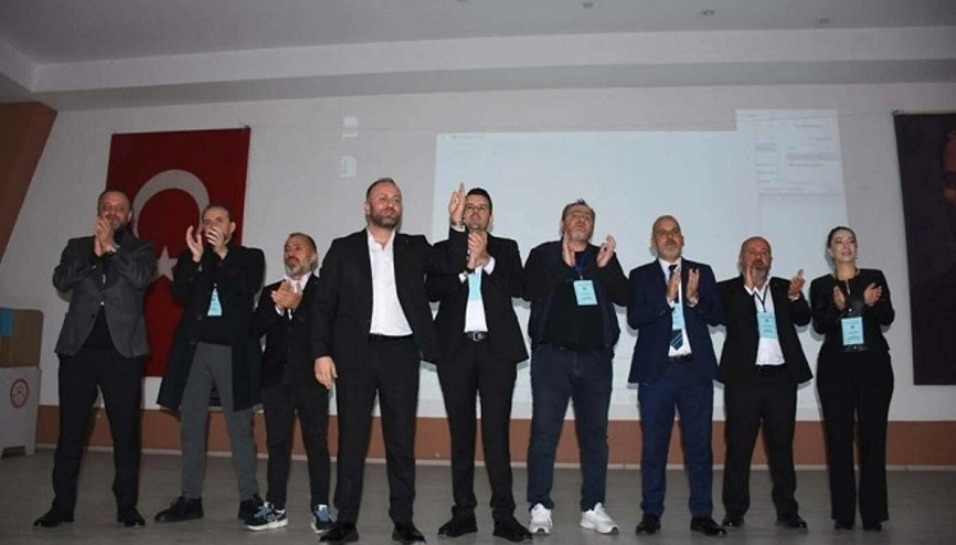 Altay’da kongre rafa kaldırıldı