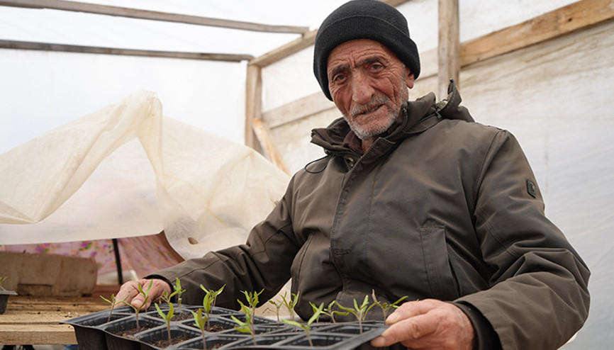 Bayburtlu çiftçi memleket meselesi gördüğü ata tohumlarını gelecek kuşaklar için çoğaltıyor Bayburtlu çiftçi memleket meselesi gördüğü ata tohumlarını gelecek kuşaklar için çoğaltıyor