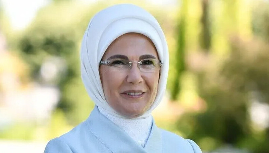 Emine Erdoğan: Koruyucu ailelerimiz sayesinde binlerce çocuğumuz yarınlara güvenle yürüyor