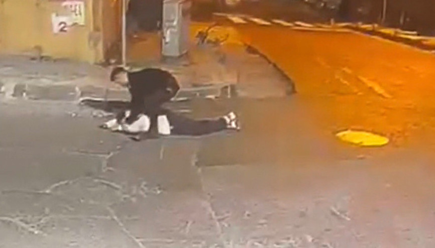 Şişlide iş yerine saldırıp kaçan şüpheli bekçiler tarafından bacağından vurularak yakalandı