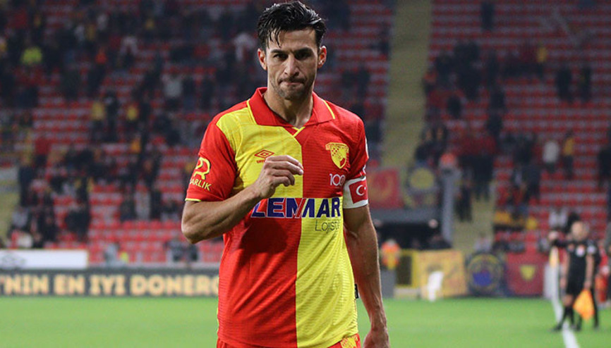 Göztepeden futbolu bırakan İsmail Köybaşına teşekkür mesajı