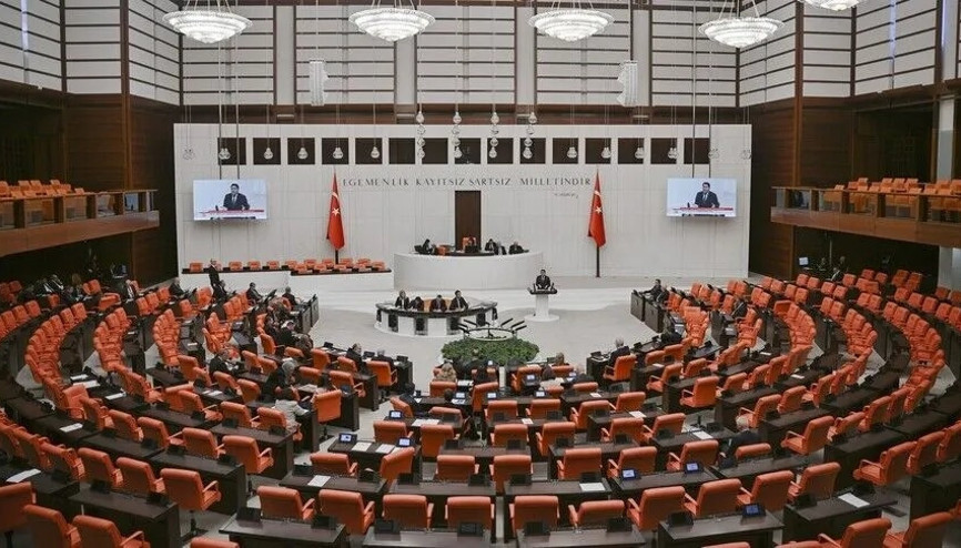 Uzman er ve erbaşlar ile ilgili düzenlemeler TBMMde kabul edildi