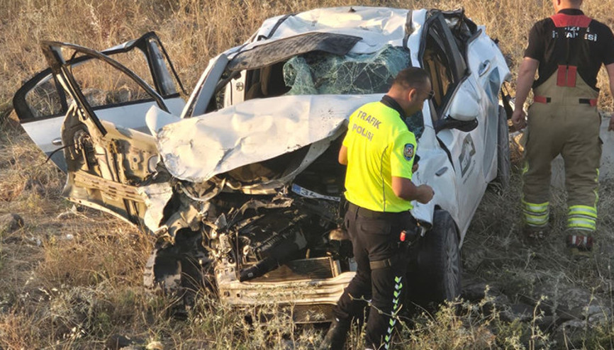 Şırnak’ta kontrolden çıkan otomobil tarlaya uçtu: 1 ölü, 2 yaralı