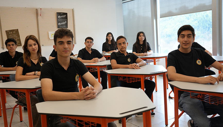 Demirören Medya ve Teknoloji Lisesinde tanıtım günleri başladı