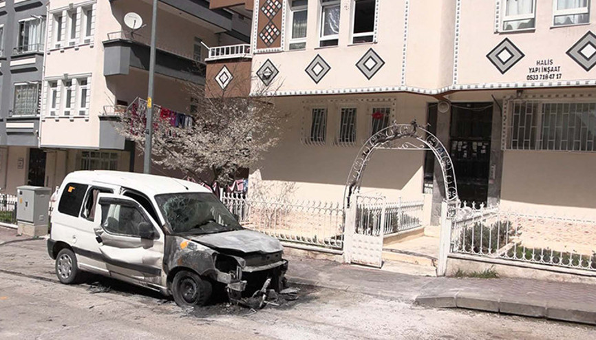 Boşanma aşamasındaki eşinin evini kurşunlayıp aracını yakan sanığa tahliye