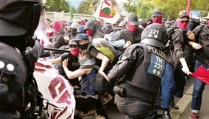 AfD’nin kurultay tarihi Almanya’yı karıştırdı