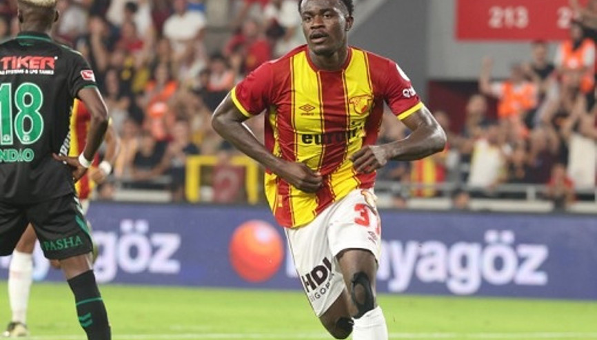 Göztepeli Dennis için Londra’da çetin pazarlık