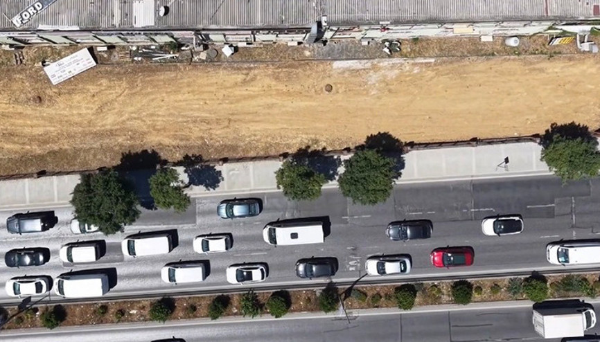 İstanbulda tepki çeken manzara Otopark için ağaçları kestiler iddiası
