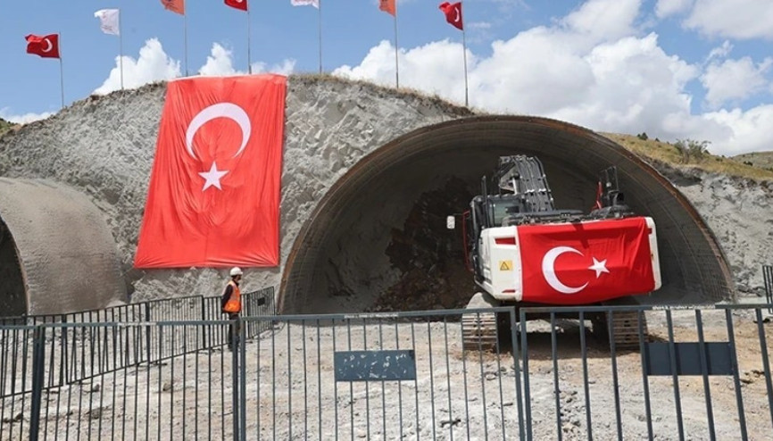 Bakan Uraloğlu, Çamlıbel Tüneli Temel Atma Törenine katıldı Bakan Uraloğlu, Çamlıbel Tüneli Temel Atma Törenine katıldı