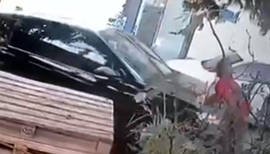 Muğla’da korkunç kaza Cipin çarptığı yaya öldü; kaza kamerada