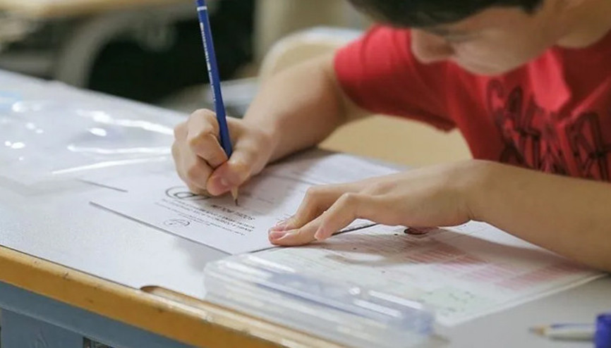 Bilecikten 2 öğrenci 1 yanlış yaparak birinciliği kaçırdı