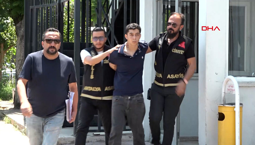 İçlerine şeytan girdi diyerek, iki ablasını boğmaya kalktı
