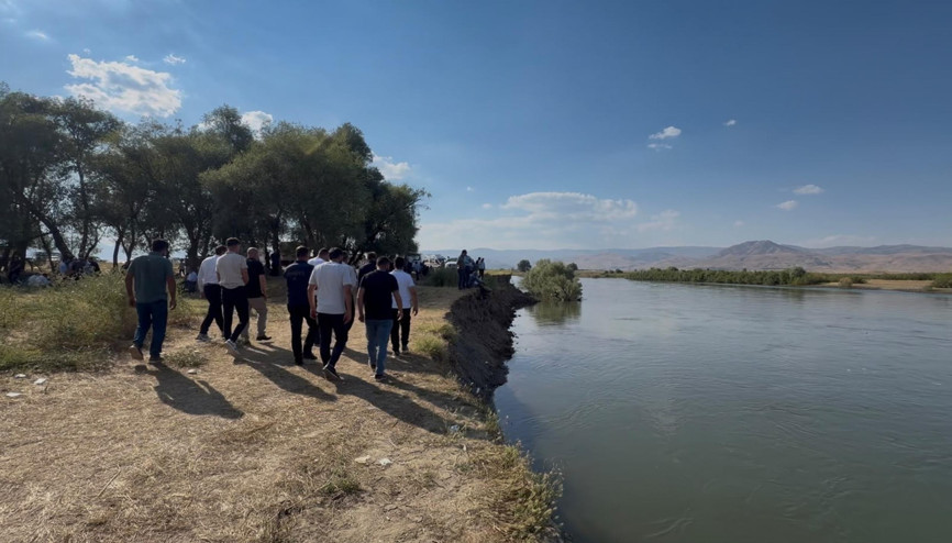 Murat Nehrinde kaybolan Berat, dron ve İHA ile aranıyor