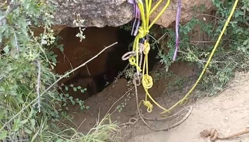 Çorumda mağarada mahsur kalıp hayatını kaybetti Cansız bedeni, yoğun metan gazından dolayı çıkarılamadı