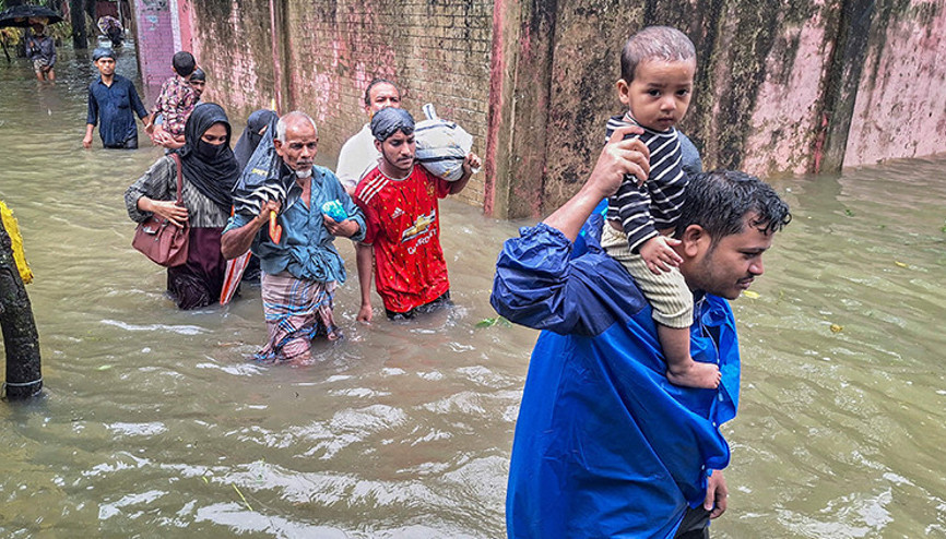 Bangladeşteki sel ve heyelanlarda 51 kişi hayatını kaybetti
