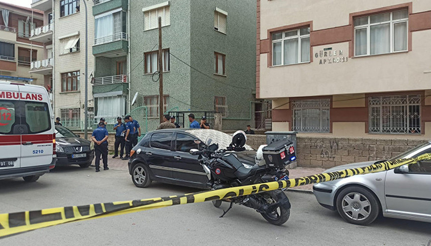 Konya’da vahşet Tartıştığı üvey annesi ve kız kardeşini bıçakla keserek öldürdü