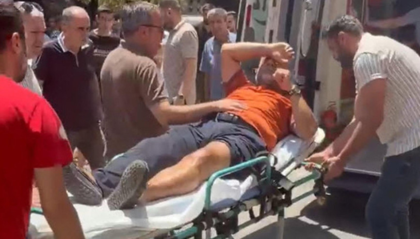 İzmirde husumetlisini bacağından vuran zanlı suç aletiyle yakalandı İzmirde husumetlisini bacağından vuran zanlı suç aletiyle yakalandı