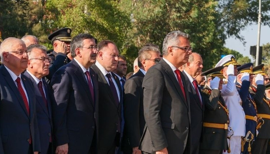 KKTCde Kıbrıs Barış Harekatının 52. yılı törenle anıldı KKTCde Kıbrıs Barış Harekatının 52. yılı törenle anıldı