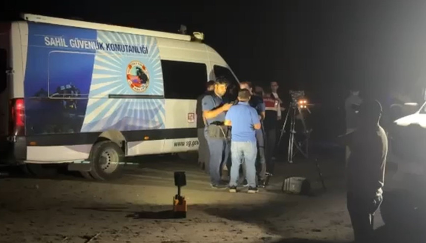 Mersinde denizde kaybolan Halilin cansız bedenine ulaşıldı; ölü sayısı 4e yükseldi Mersinde denizde kaybolan Halilin cansız bedenine ulaşıldı; ölü sayısı 4e yükseldi