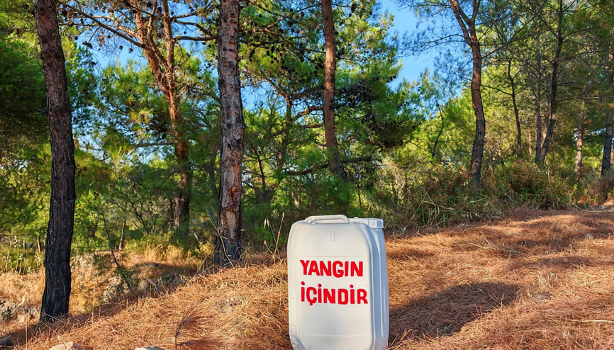 Ayvalıkta orman yangınlarına karşı su bidonlu önlem