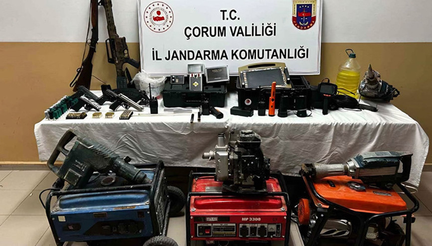 Kaçak kazı yapanlar suçüstü yakalandı: 5 tutuklama