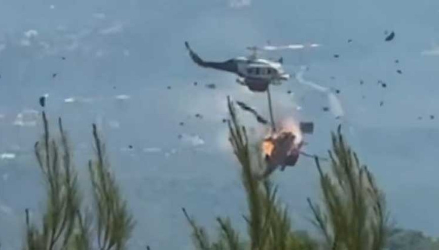Yunanistanda iki yangın söndürme helikopteri çarpıştı
