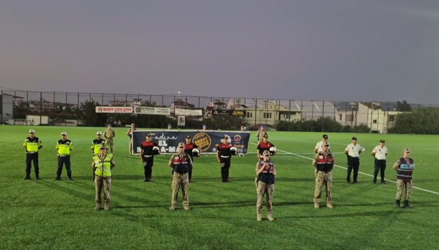 Samandağda jandarmadan futbol maçında farkındalık çalışması