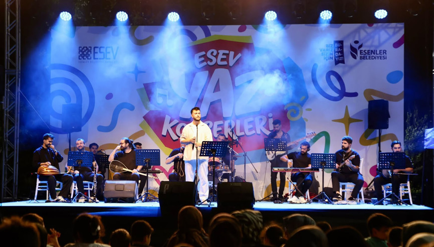 Esenler’de yaz akşamları müzikle renklendi
