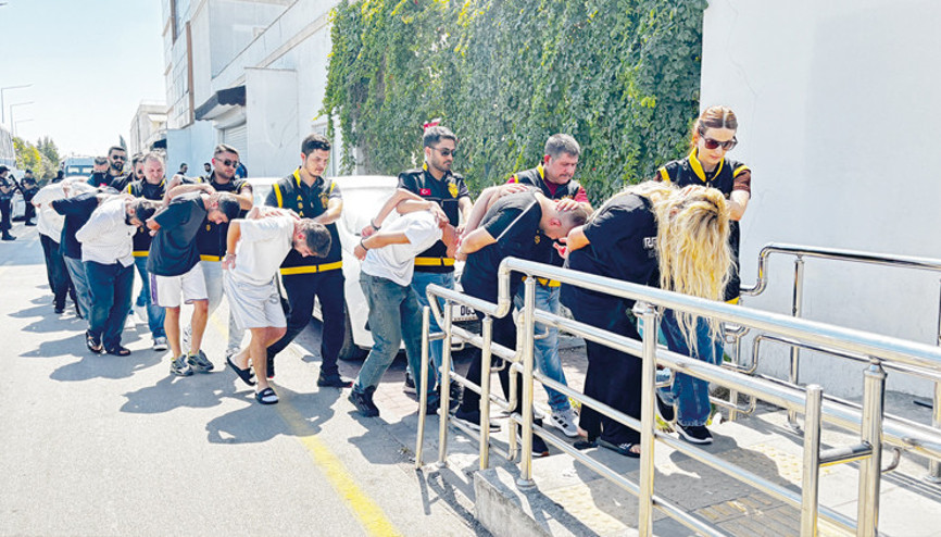 Cinayetin bahanesi yine aynı:13 kişi tutuklandı Cinayetin bahanesi yine aynı:13 kişi tutuklandı