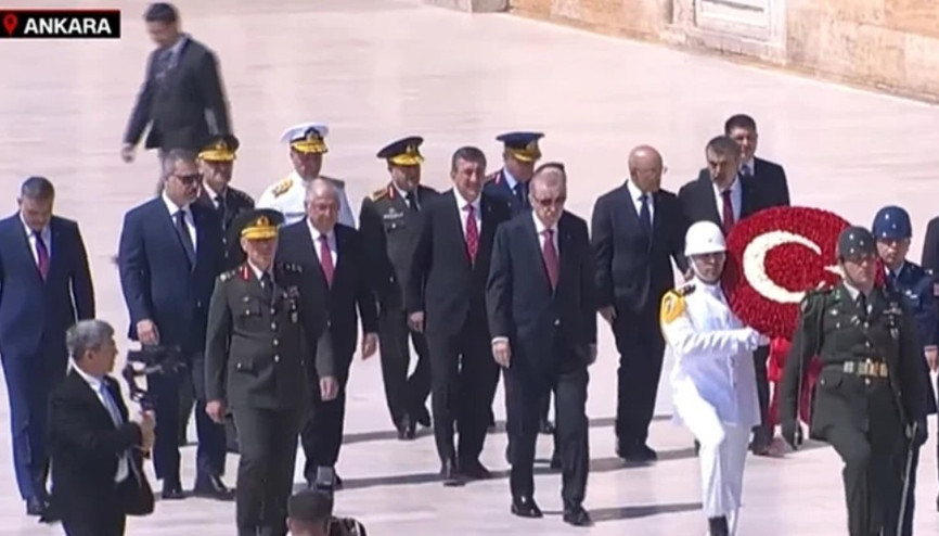 Cumhurbaşkanı Erdoğan: Bayrağımız bu topraklarda bin yıldır dalgalanıyor Cumhurbaşkanı Erdoğan: Bayrağımız bu topraklarda bin yıldır dalgalanıyor