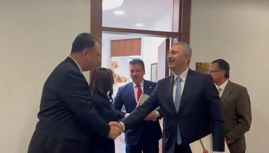 AK Partiden muhalefete Milli Dayanışma teklifi ziyaretleri: Yarın inşallah veririz