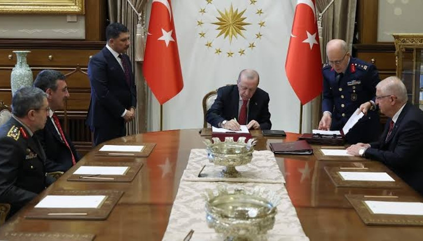 Yüksek Askeri Şura kararları Resmi Gazetede