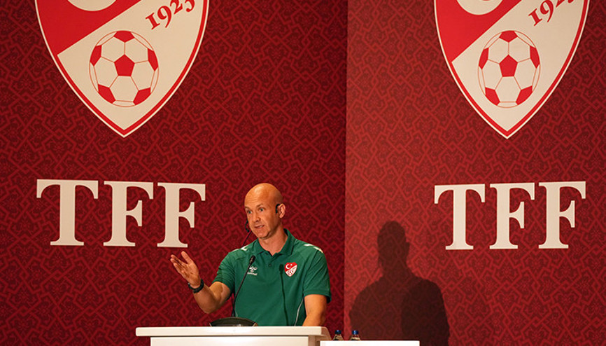 Taylor umarım TVde pozisyon açıklayıcısı olmaz