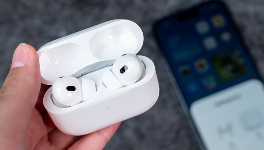 Kameralı AirPods sürprizi