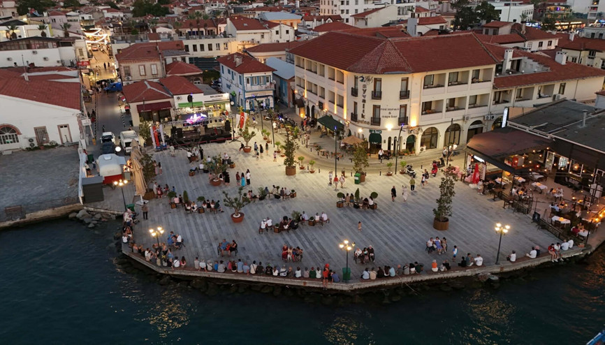 Ayvalık, Tarihi Gümrük Meydanına kavuştu
