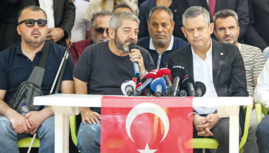 Özel’den teklife hem eleştiri hem destek