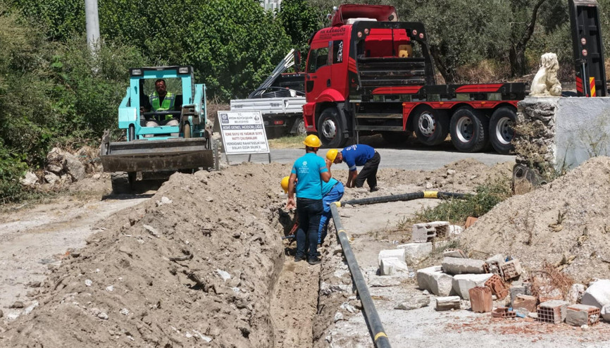 Hacıhamzalar Mahallesinde içme suyu hattı yenileniyor