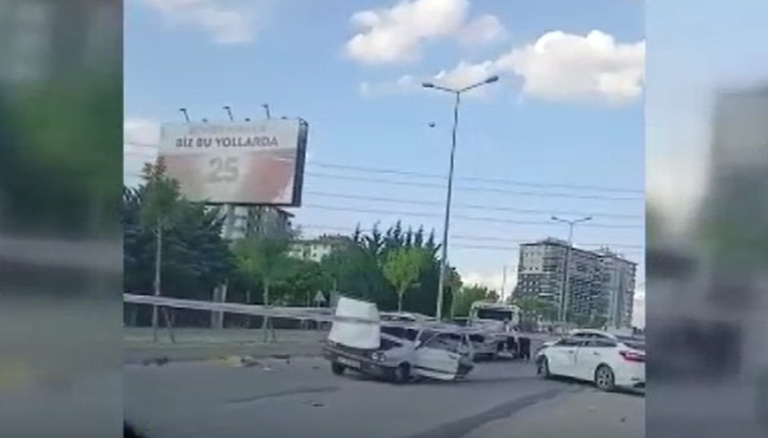 Ankara’da iki otomobil çarpıştı: 1 ölü, 2 yaralı