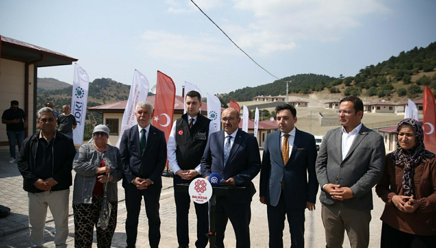 Balıkesir Sındırgıda depremzedeler için 305 konutun kurası çekildi