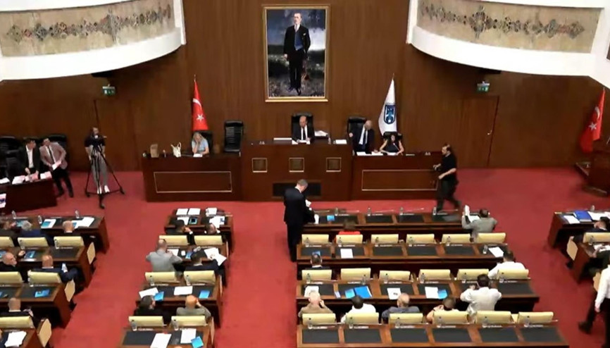 25’i Yeni Parti’ye 2 isim bağımsız... ABB Meclisi’nde CHP’den 27 istifa