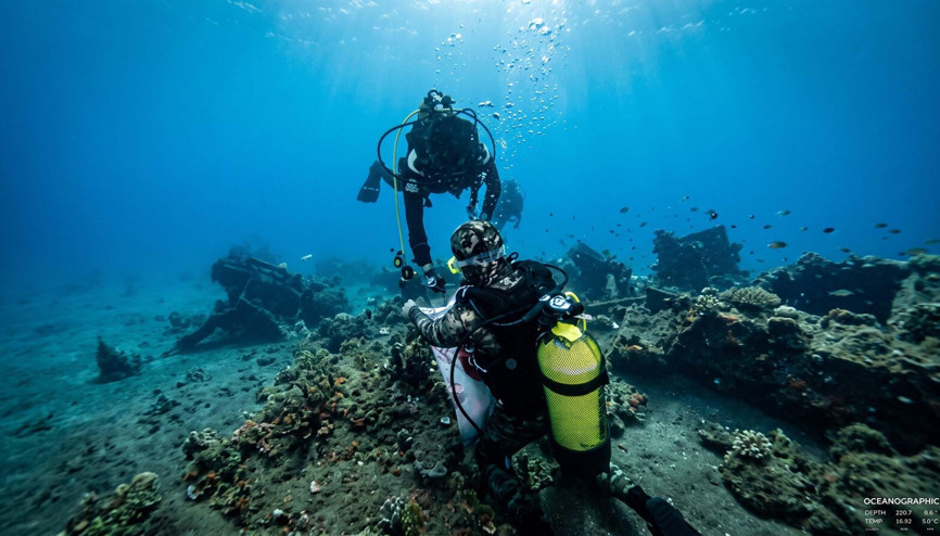 Kuşadasında deniz dibi temizliği